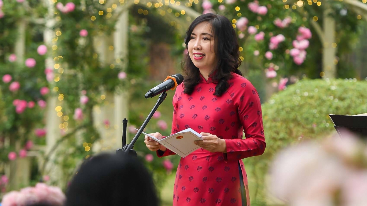Thứ trưởng Ngoại giao Lê Thị Thu Hằng