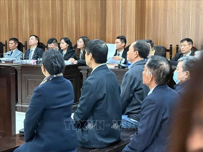 Các bị cáo tại phiên tòa sáng 26/12/2024. Ảnh: TTXVN phát