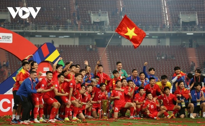 The Vietnam national team players are all beaming with their well-deserved championship title