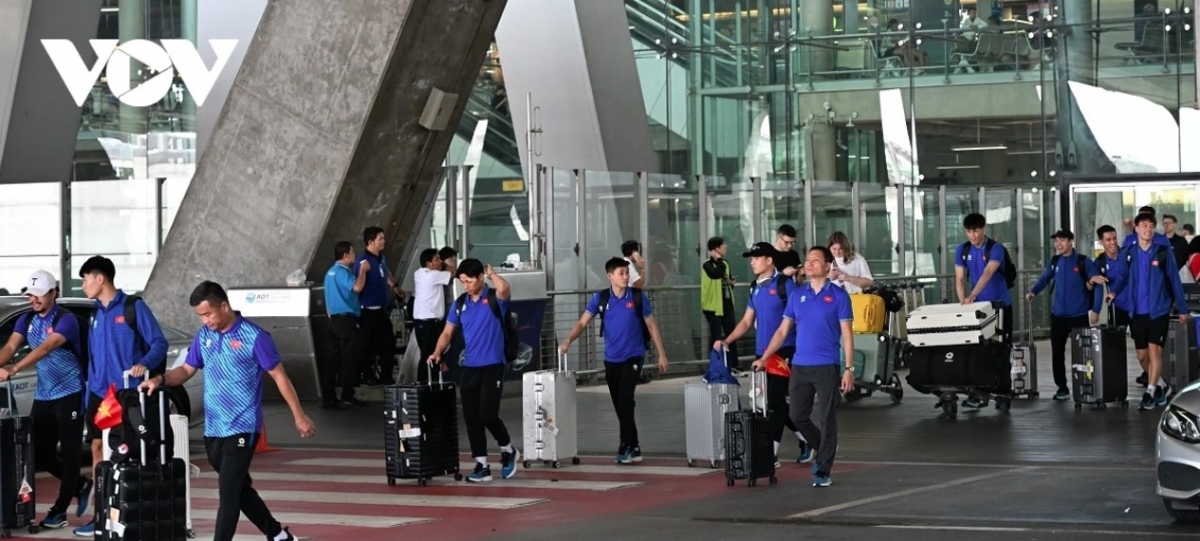 On the evening of January 2, Vietnam secured a 2-1 victory in the first leg, gaining an advantage over Thailand. This marks the first time in 27 years that Vietnam have defeated Thailand at home since their 3-0 victory back in the 1998 Tiger Cup.