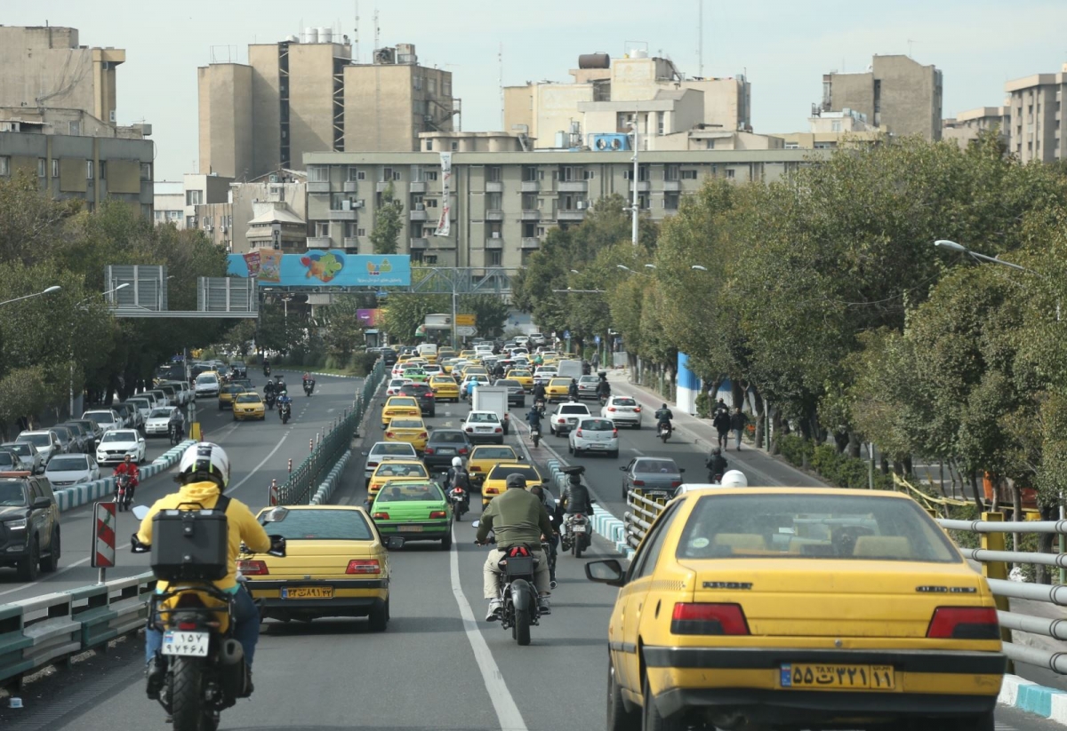 Quang cảnh đường phố tại Tehran, Iran, ngày 26/10/2024. Ảnh: THX/TTXVN