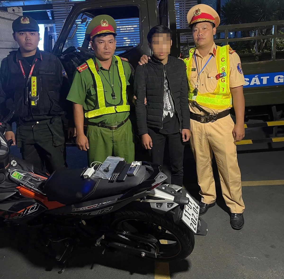 Công an bắt giữ đối tượng Nghi (ảnh: CA)