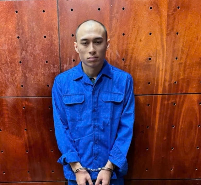 Christopher Thiên Phước tại cơ quan công an.