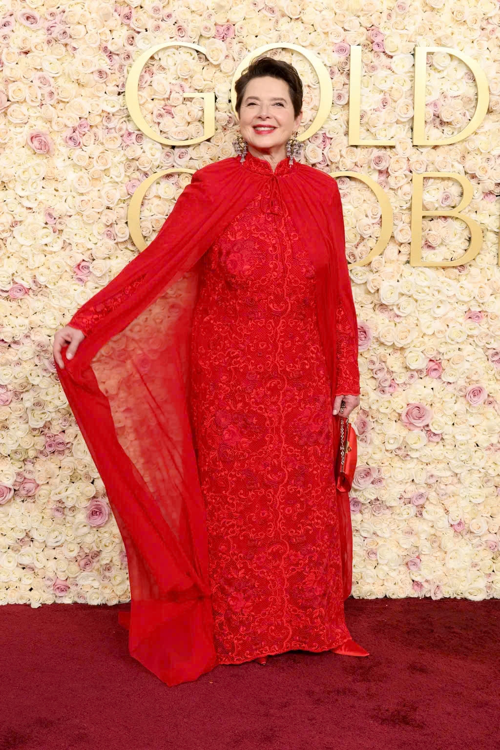 Nữ diễn viên Isabella Rossellini tỏa sáng trong thiết kế của thương hiệu Dolce &amp; Gabbana.