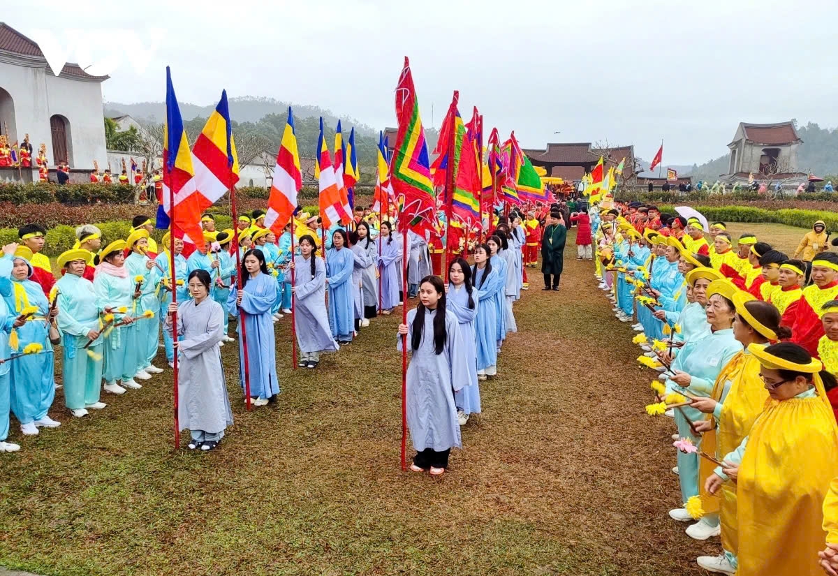 The festival honours and commemorates Buddhist monks, particularly King Tran Nhan Tong, who founded the Truc Lam Yen Tu Zen sect.