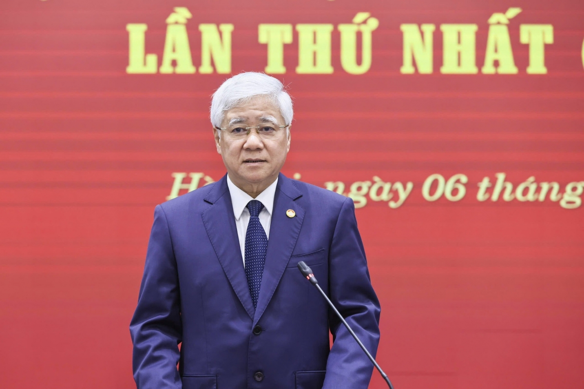 Bí thư Đảng ủy Mặt trận Tổ quốc, các đoàn thể Trung ương, Chủ tịch Ủy ban Trung ương MTTQ Việt Nam Đỗ Văn Chiến phát biểu tại hội nghị