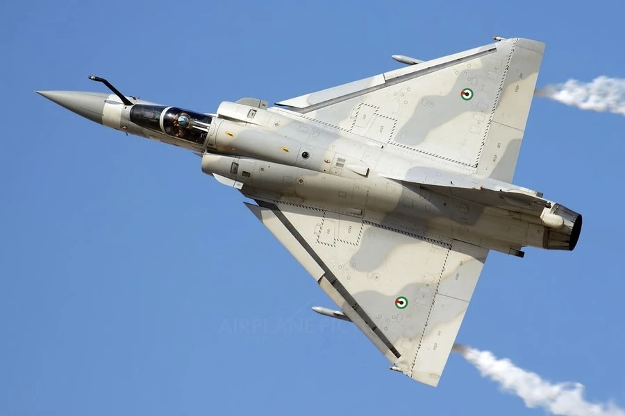 Máy bay chiến đấu đa năng thế hệ thứ tư của Pháp Mirage 2000