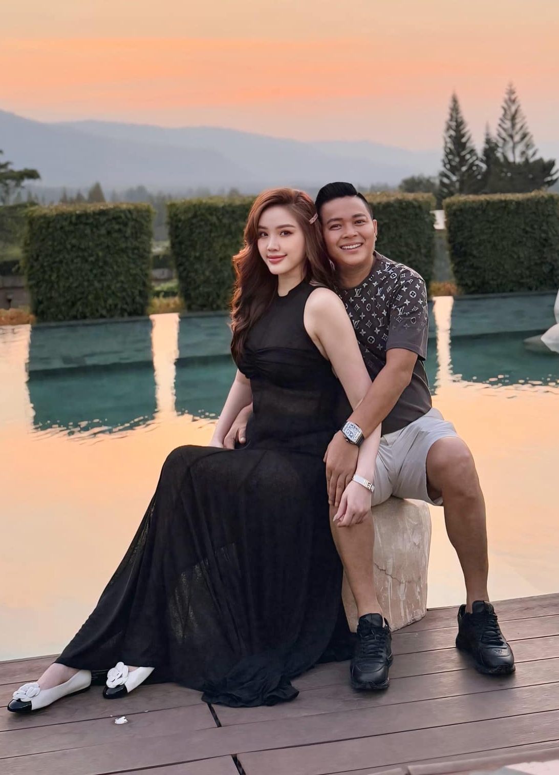 “Đôi bạn mập trải qua mùa Valentines thứ 8 cùng nhau”, Bảo Thy chia sẻ.