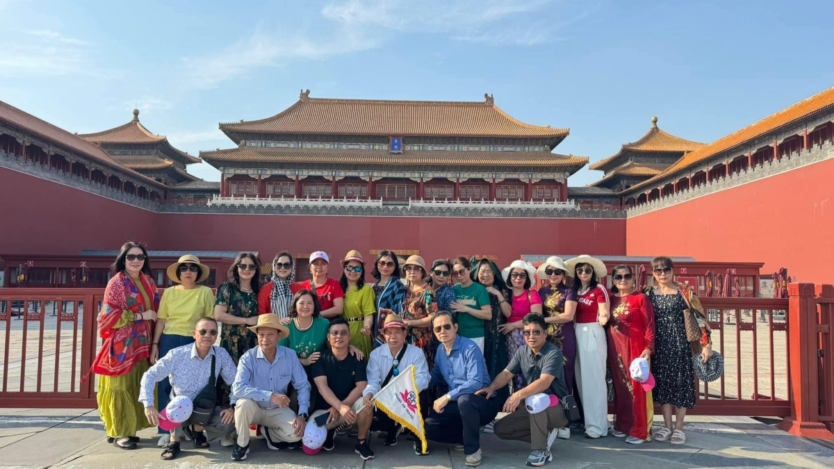 Đoàn du lịch Trung Quốc của Tràng An Travel thăm Bắc Kinh