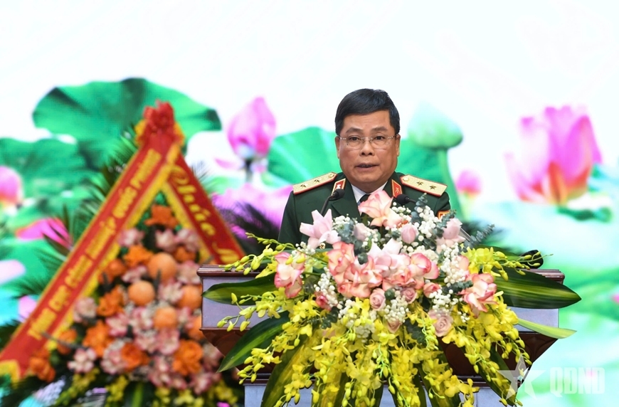 Trung tướng Trần Minh Đức, Chủ nhiệm Tổng cục Hậu cần - Kỹ thuật phát biểu tại buổi lễ.