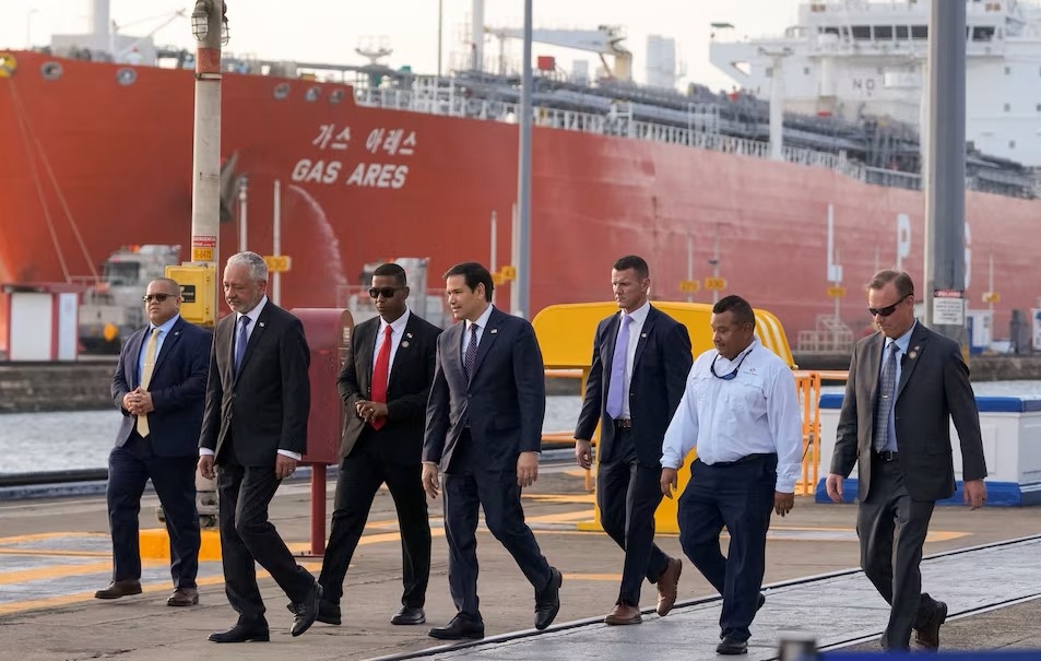Ngoại trưởng Mỹ tới thị sát kênh đào Panama (Ảnh: Reuters)