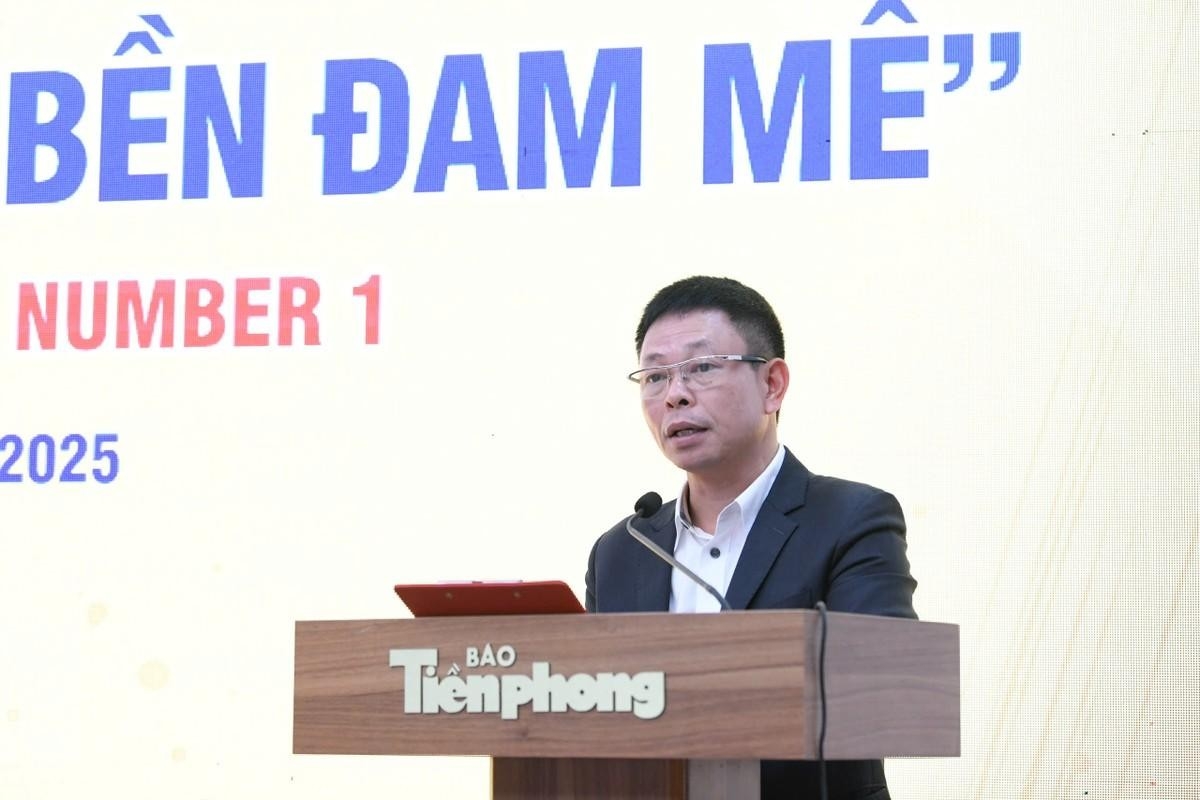 Ông Phùng Công Sưởng phát biểu tại lễ công bố giải thưởng “Bền Đam Mê”