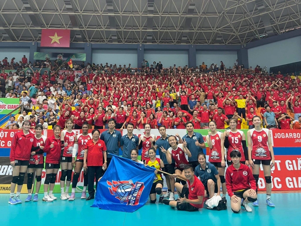 Bích Thủy (số 9) và Bassoko (số 13) từng là đồng đội ở Hóa Chất Đức Giang mùa 2022.
(Ảnh: CLB Hóa Chất Đức Giang). 
