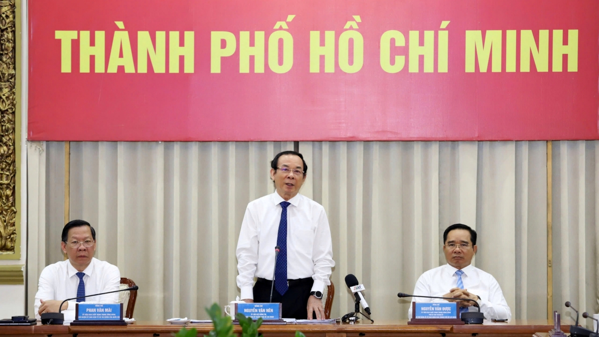 Bí thư Thành ủy TPHCM Nguyễn Văn Nên phát biểu giao nhiệm vụ (ảnh T.B)