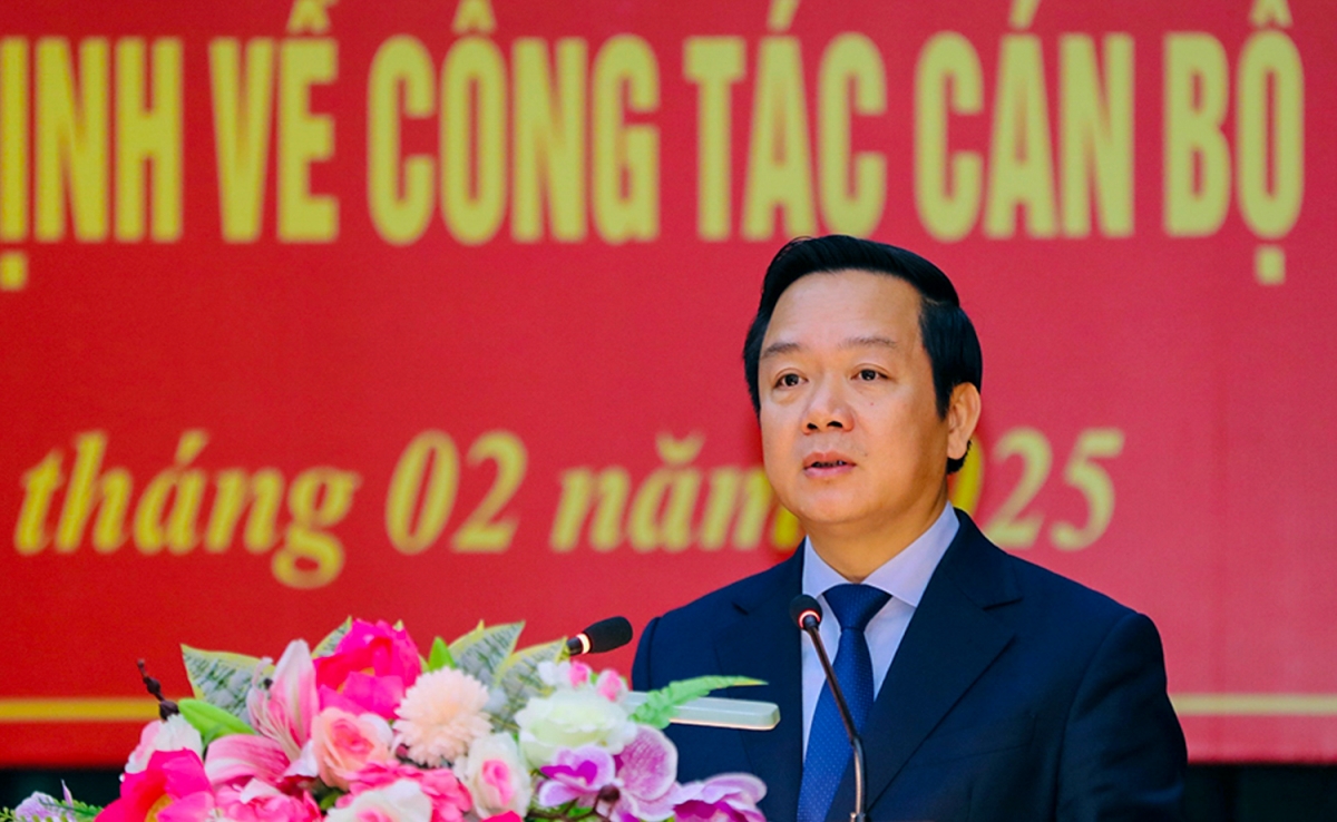 Ông Phạm Quang Ngọc - Chủ tịch UBND tỉnh Ninh Bình phát biểu tại hội nghị
