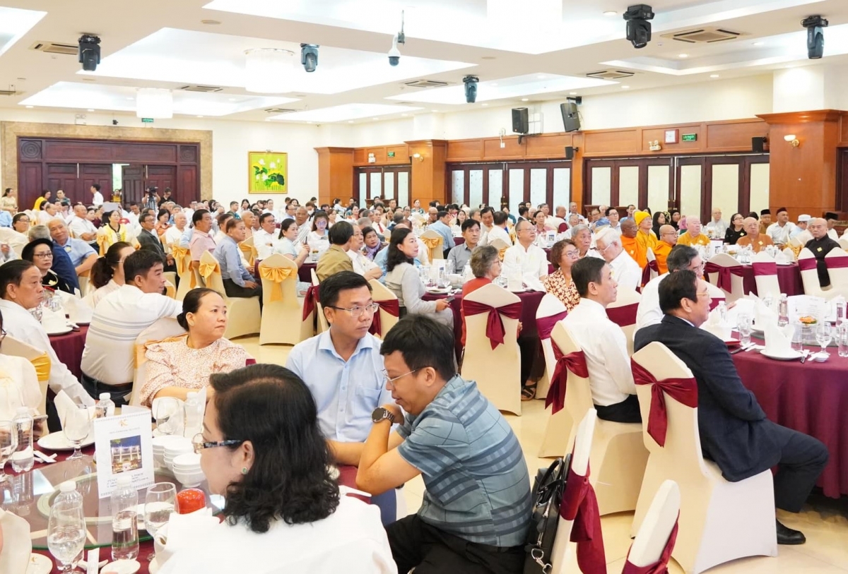 200 đại diện tiêu biểu của đồng bào dân tộc thiểu số trên địa bàn TP.HCM dự họp mặt (Ảnh: A.H)