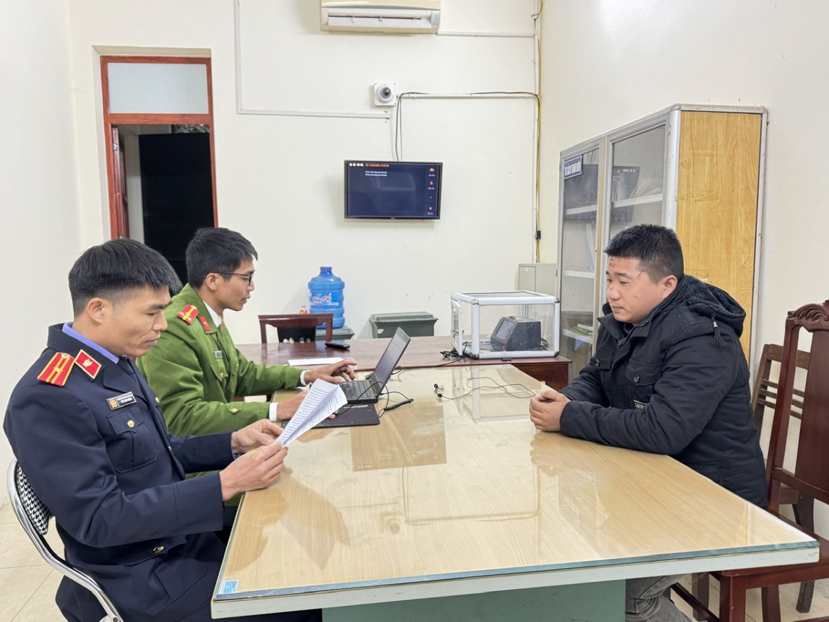 Nguyễn Văn Duy tại cơ quan công an. (Ảnh: Công an Bắc Kạn)
