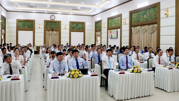 HĐND tỉnh Đồng Tháp khóa X, nhiệm kỳ 2021 - 2026 tổ chức kỳ họp đột xuất lần thứ 12.