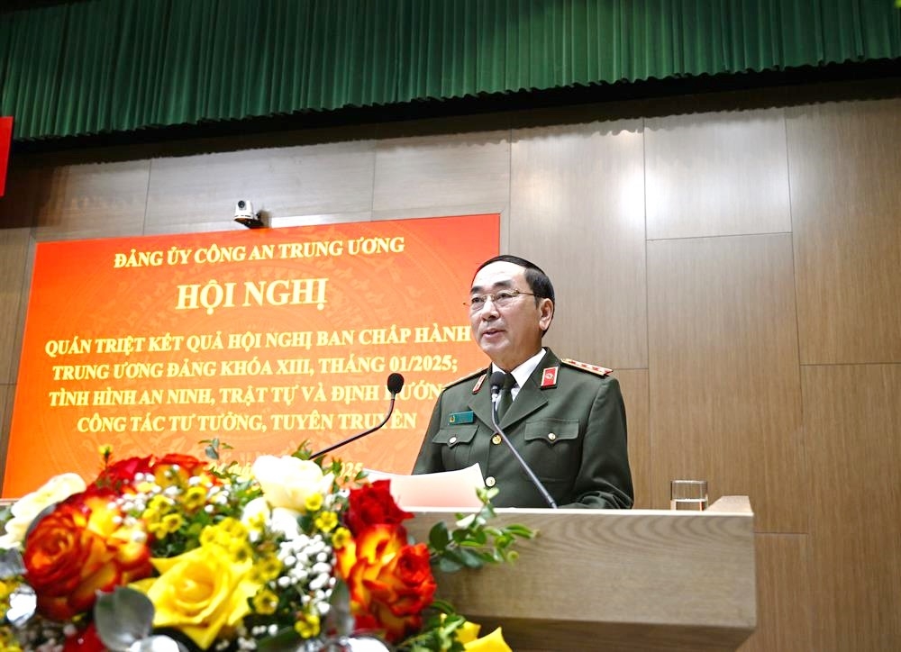 Thứ trưởng Bộ Công an - Thượng tướng Trần Quốc Tỏ quán triệt kết quả Hội nghị Ban Chấp hành Trung ương Đảng khóa XIII, tháng 1/2025.