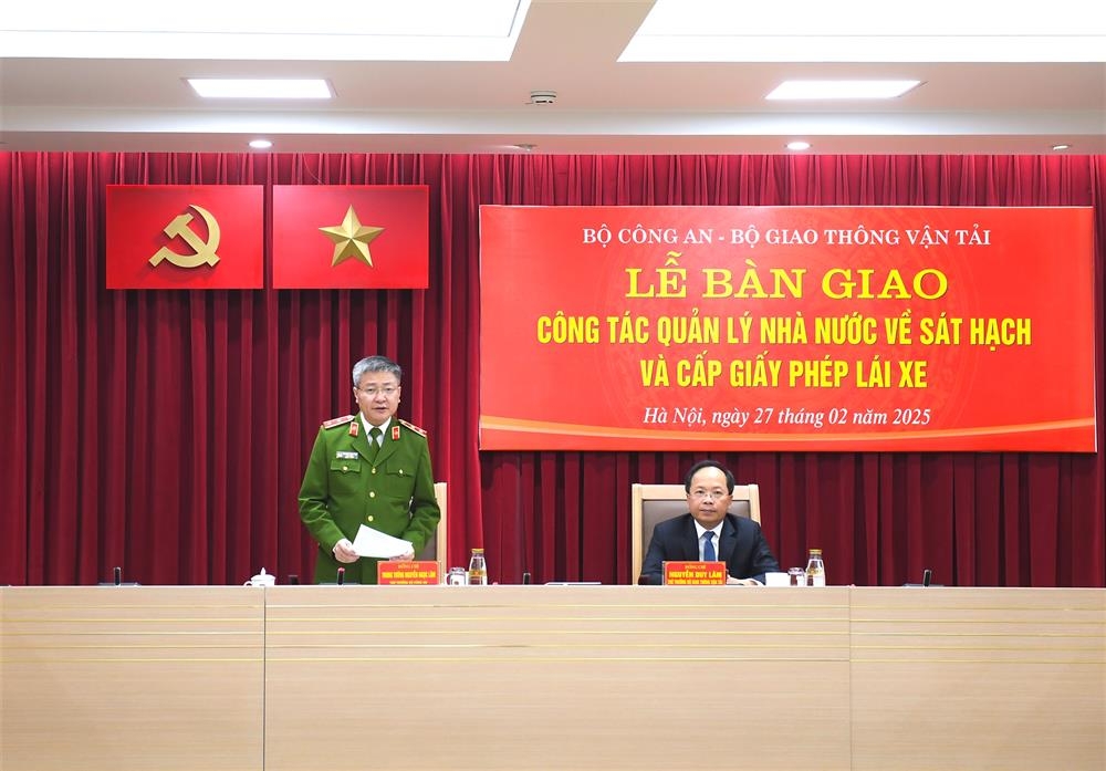 Thứ trưởng Nguyễn Ngọc Lâm phát biểu tại buổi lễ.