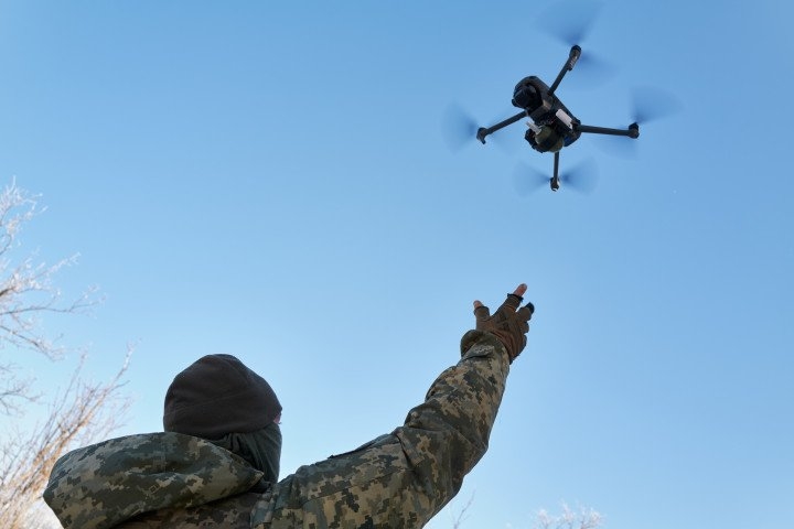 UAV xuất hiện dày đặc trên chiến trường Ukaine. Ảnh: United24media