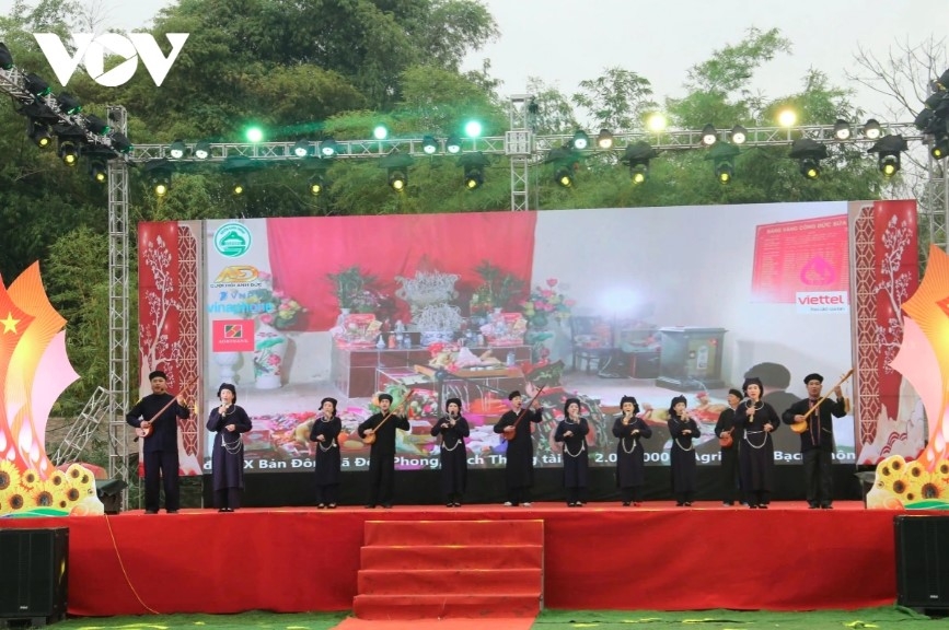 During the course of the festival, cultural and sporting activities also take place.
