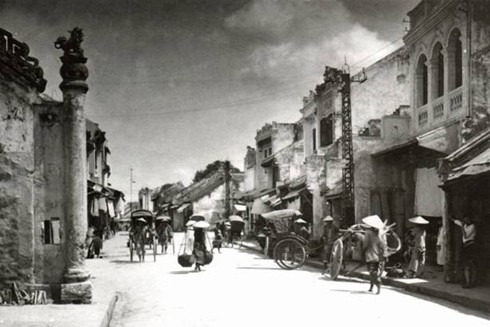 Phố Hàng Bạc, đất tổ nghề kim hoàn của Thăng Long - Hà Nội