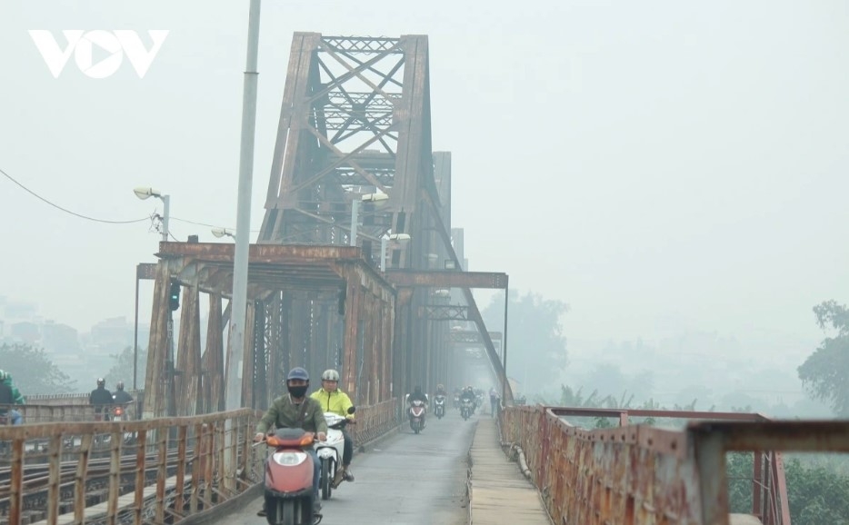 The cold spell in northern Vietnam and central regions is expected to last until around February 10, with reduced visibility and slippery roads. 