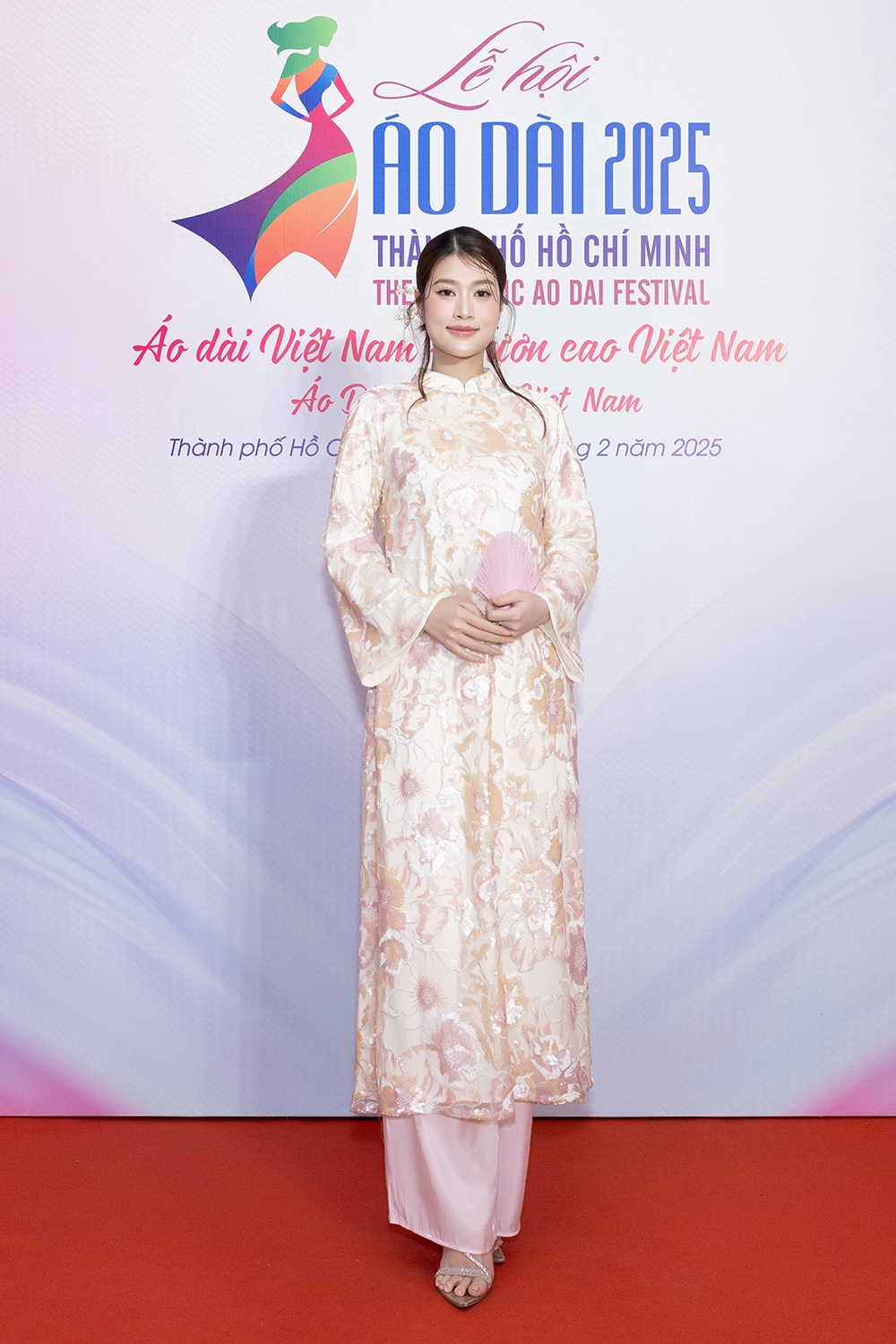 Hoa hậu Đoàn Thiên Ân.