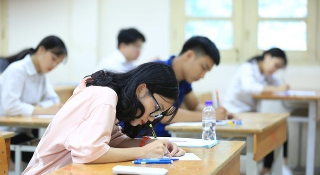 Dạy thêm, học thêm luôn là vấn đề "nóng" trong giáo dục. Ảnh: Báo Đầu tư