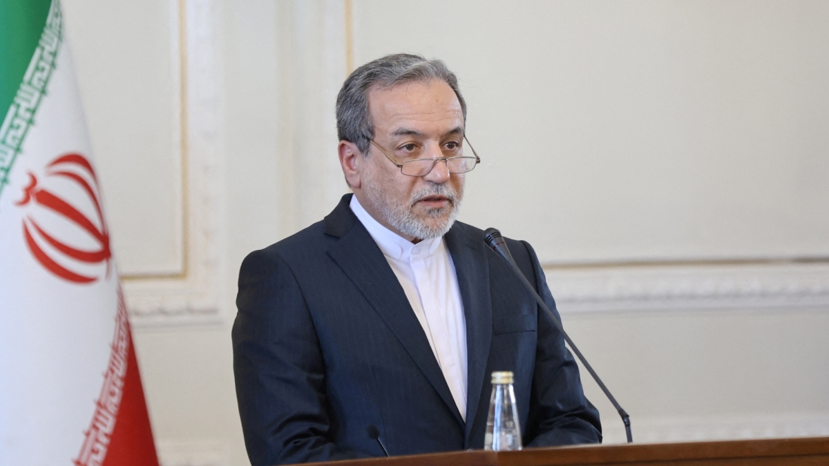 Ngoại trưởng Iran Abbas Araghchi (Ảnh: Reuters).