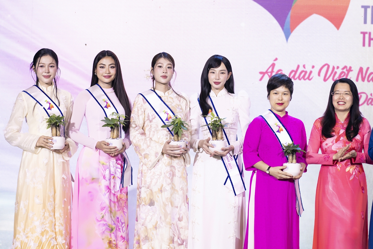 Đại diện cho lĩnh vực Hoa hậu - Người đẹp, Hoa hậu Hoà bình Quốc tế 2021 Nguyễn Thúc Thuỳ Tiên, Hoa hậu Liên lục địa 2022 Lê Nguyễn Bảo Ngọc, Hoa hậu Quốc tế 2024 Huỳnh Thị Thanh Thuỷ và Á vương Thế giới 2024 Phạm Tuấn Ngọc vinh dự được trao trọng trách Đại sứ.