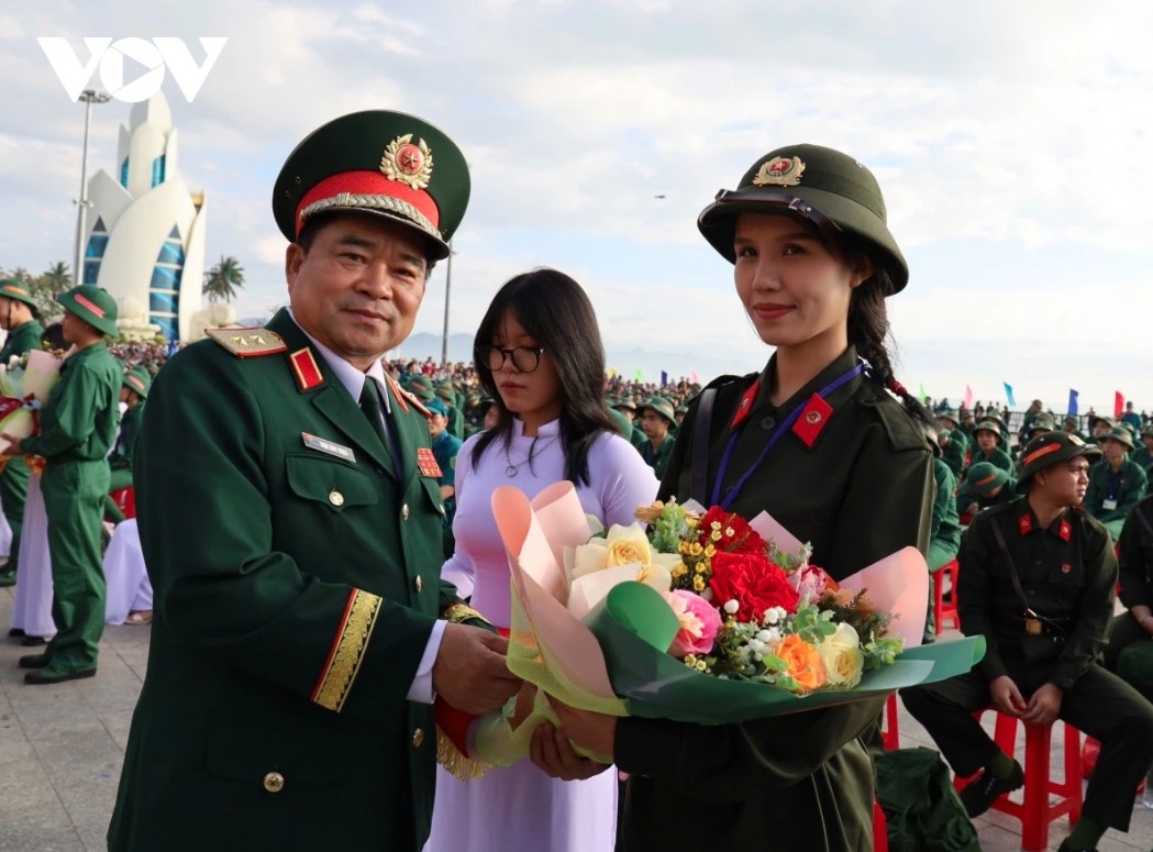 A girl in Khanh Hoa province is ready for military service.