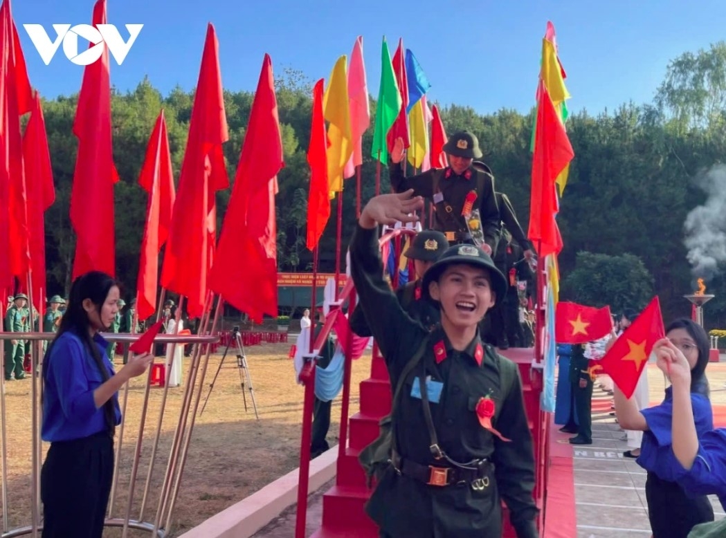 Localities in the Central Highlands region, including Kon Tum, Gia Lai, Dak Lak, and Dak Nong, also complete their handover on the morning of February 13.