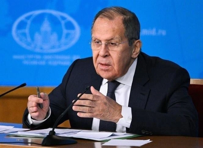 Ngoại trưởng Nga Sergei Lavrov phát biểu trong cuộc họp báo ở Moskva. (Ảnh: IRNA)