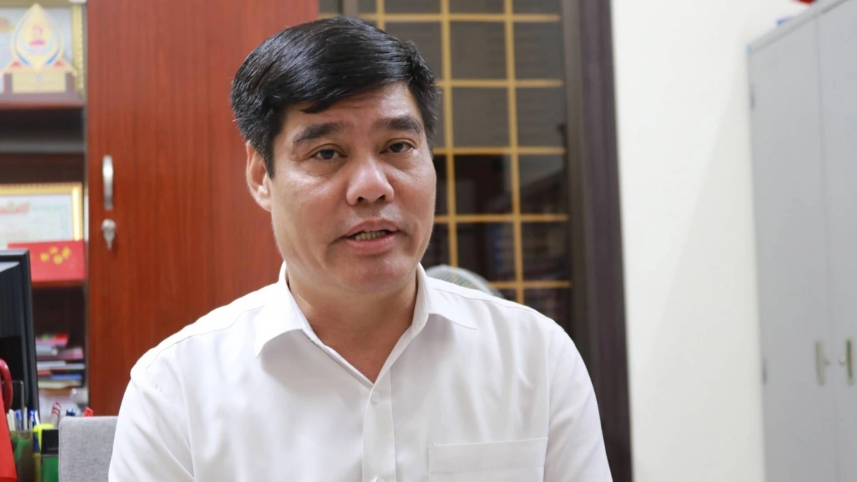 PGS.TS Lê Văn Cường, Phó Viện trưởng Viện Xây dựng Đảng, Học viện Chính trị Quốc gia Hồ Chí Minh