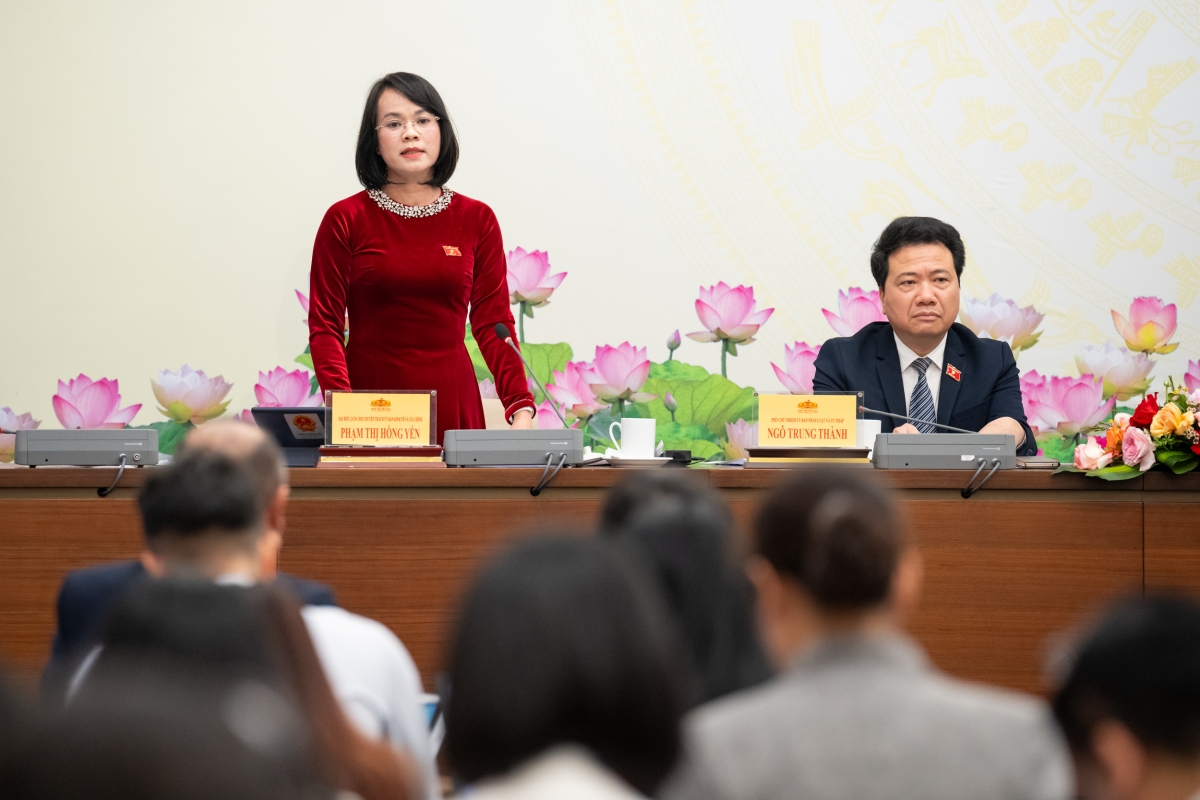 Ủy viên Thường trực Ủy ban Kinh tế - Tài chính Phạm Thị Hồng Yến. Ảnh: Media Quốc hội