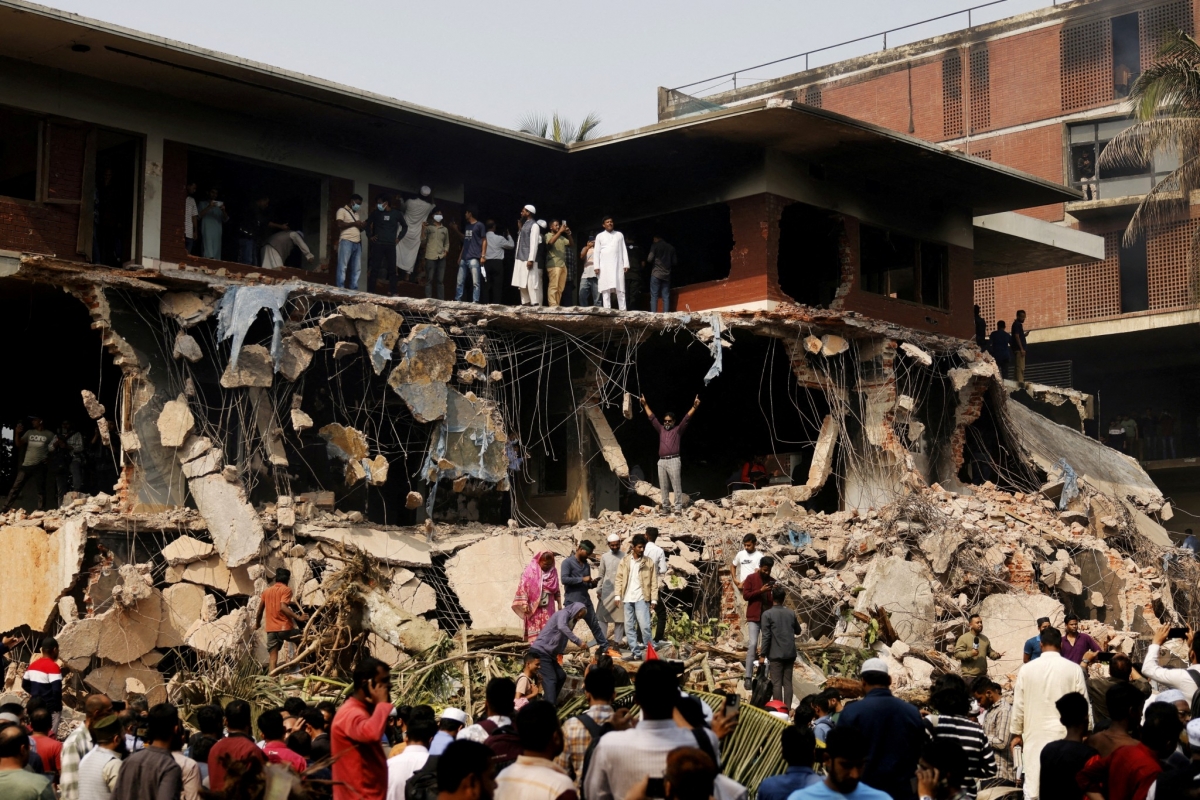 Tư gia của cựu Tổng thống Bangladesh Majibur Rahman ở thủ đô Dhaka sáng 7/2 sau khi bị người biểu tình chiếm giữ, phá hoại và đốt cháy trong 2 ngày trước đó. Nguồn: Reuters