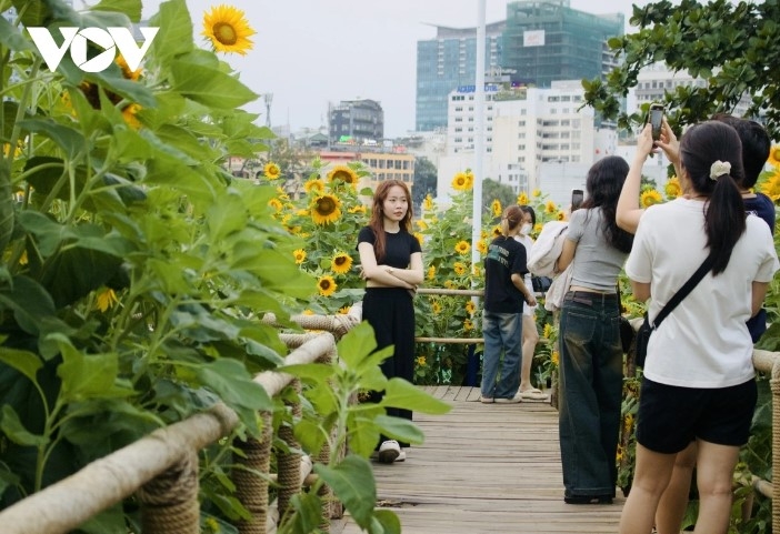 After the Lunar New Year festival, many young people come to the site to snap photos at sunset.