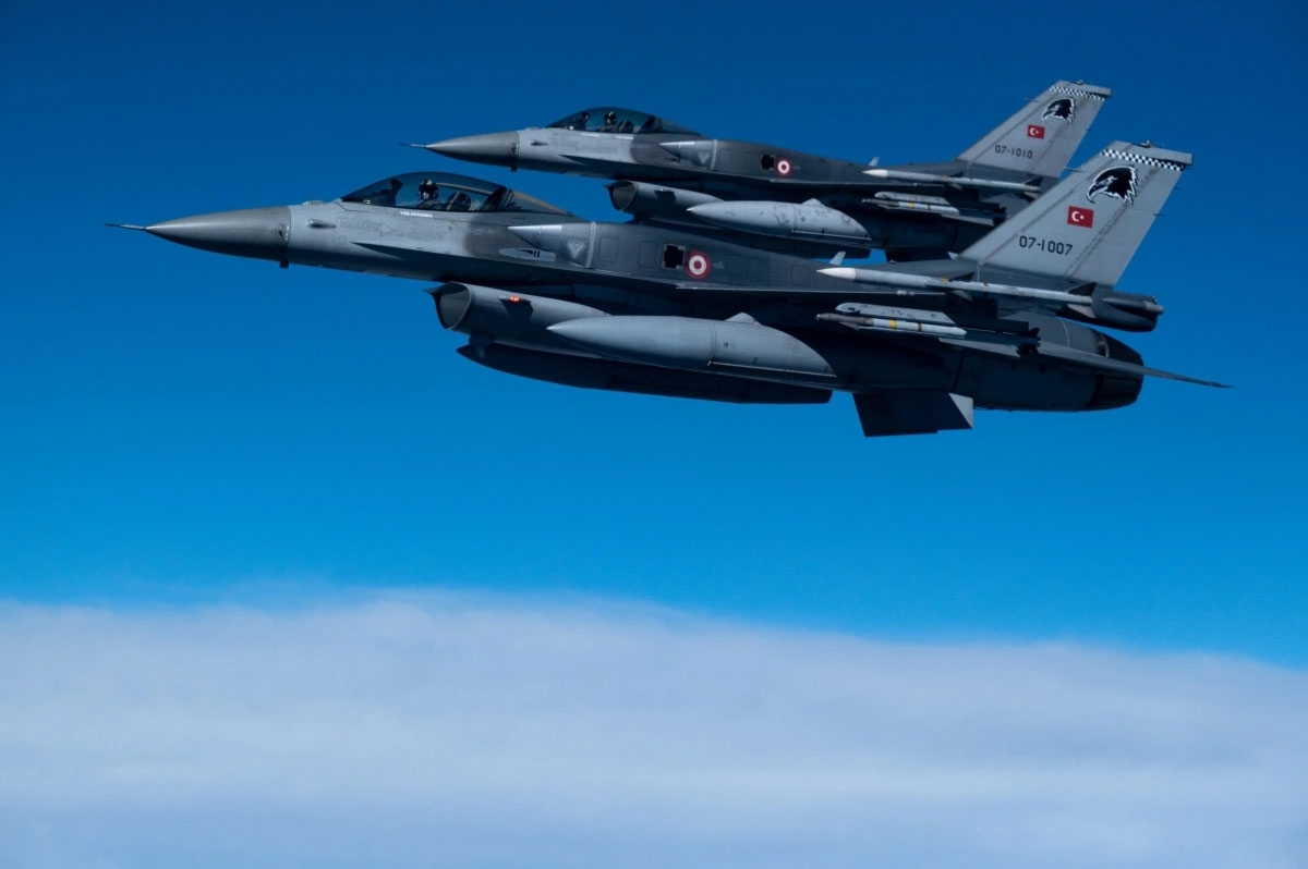Cặp tiêm kích F-16 của Thổ Nhĩ Kỳ, ngày 31/5/2021 (Ảnh: USAF)