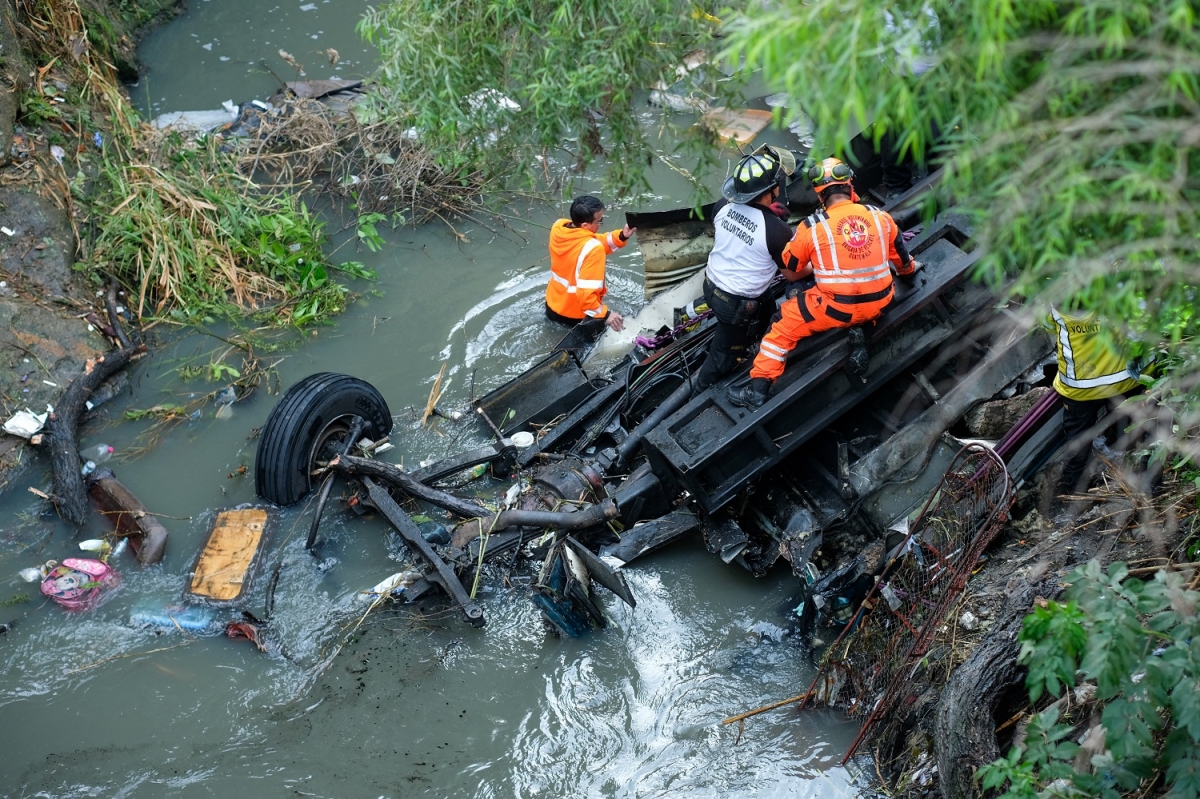 Tai nạn xe buýt thảm khốc ở Guatemala (Ảnh Reuters)