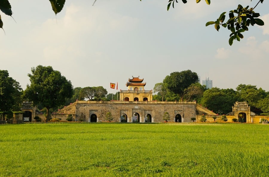 Hoàng thành Thăng Long, dấu tích của các triều đại phong kiến gắn với lịch sử của kinh đô Thăng Long (Ảnh: Hanoimoi)