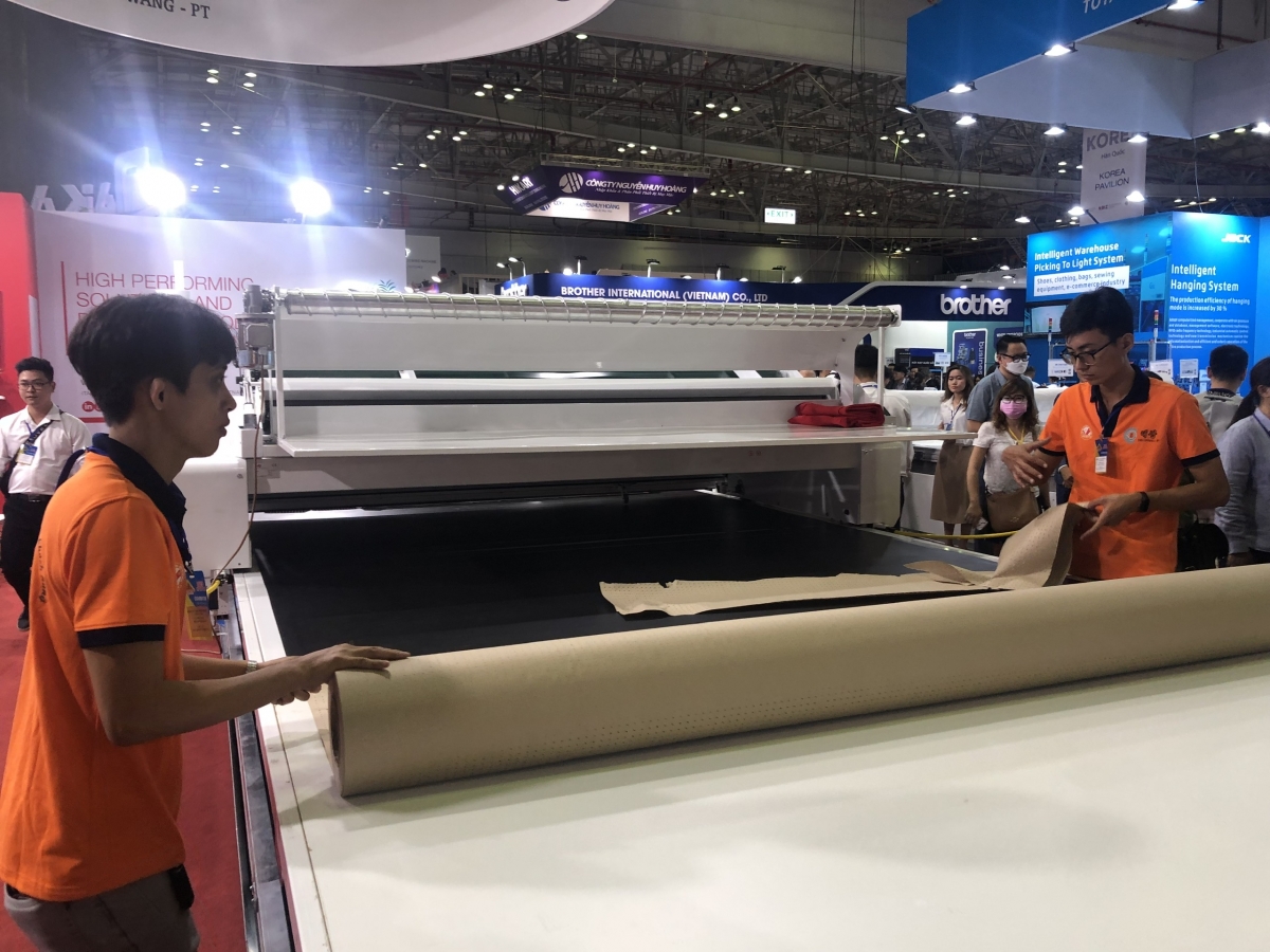 Thị trường dệt may phục hồi  nên thời gian tới có thể sẽ tăng thêm đơn hàng và nhu cầu tuyển dụng lao động sẽ gia tăng (Ảnh: NDCC)