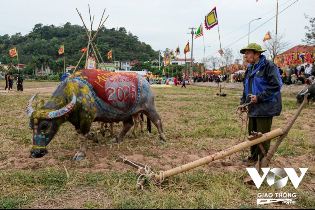The image of a buffalo is closely tied to the wet rice civilization in Vietnam, highlighting its vital role in traditional agriculture.