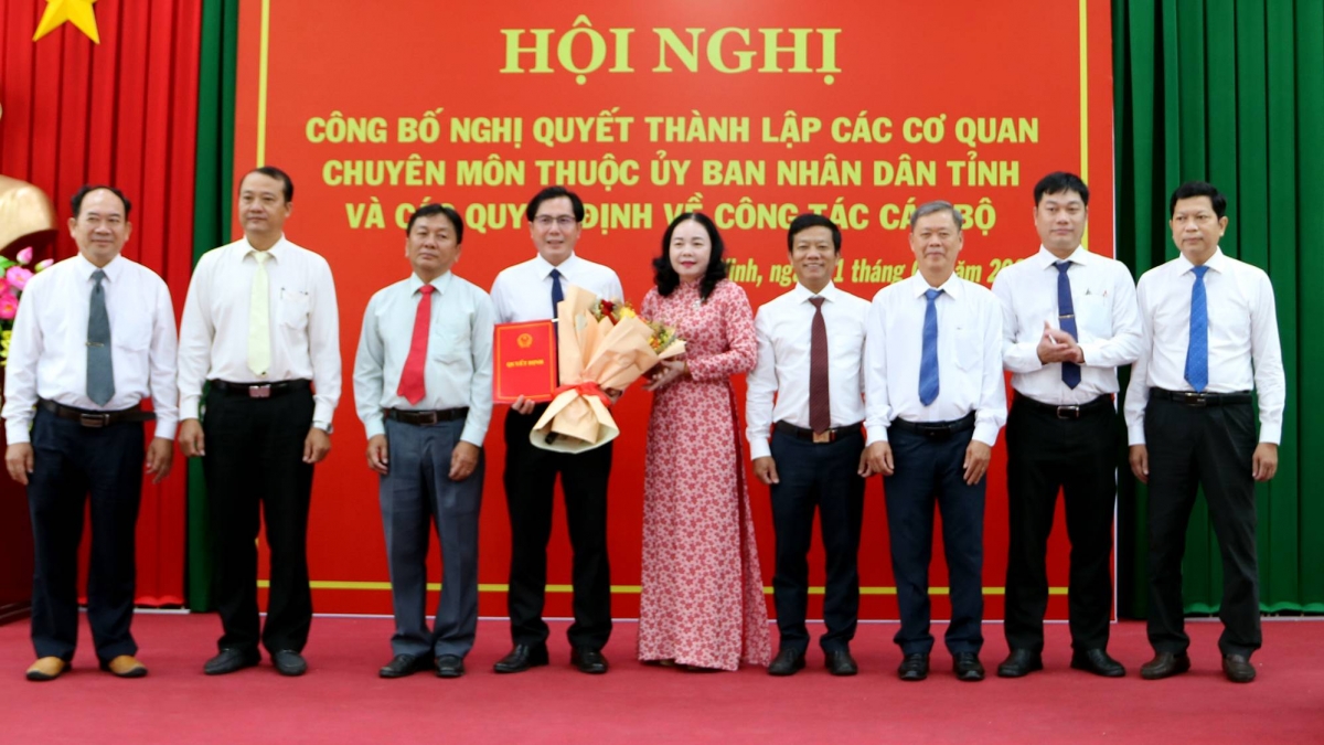 Sở Nông nghiệp và Môi trường là sở có số lượng lãnh đạo đông nhất trong 13 cơ quan chuyên môn nhận quyết định
