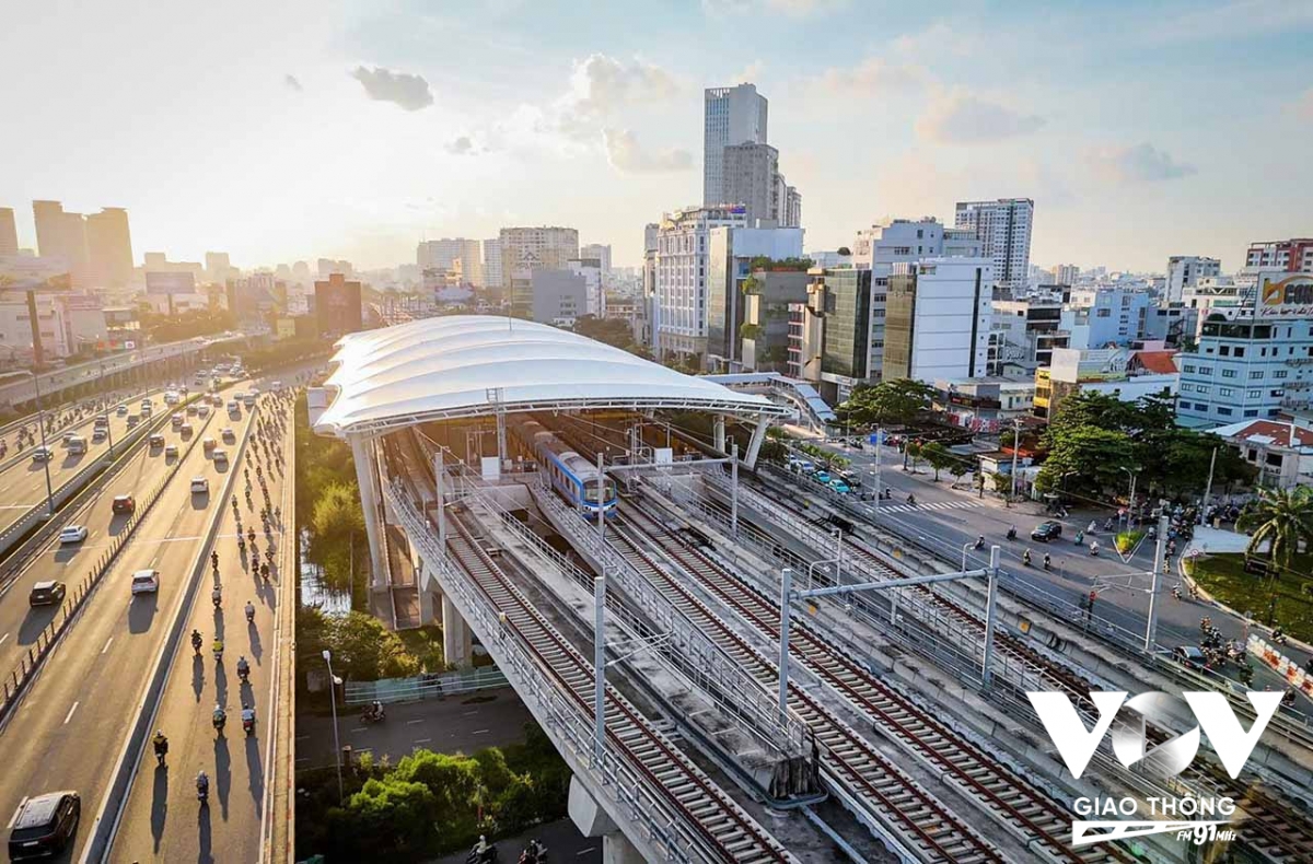 Tuyến metro góp phần giảm thiểu phương tiện cá nhân trên trục đường Xa lộ Hà Nội