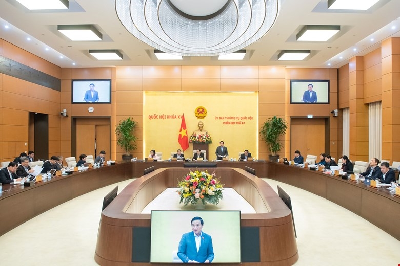 Phó Chủ tịch Quốc hội điều hành phiên làm việc chiều 6/2