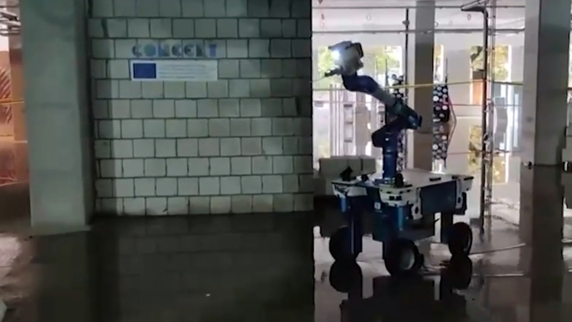 Robot được thử nghiệm tại một công trường xây dựng ở Italy - Ảnh chụp màn hình