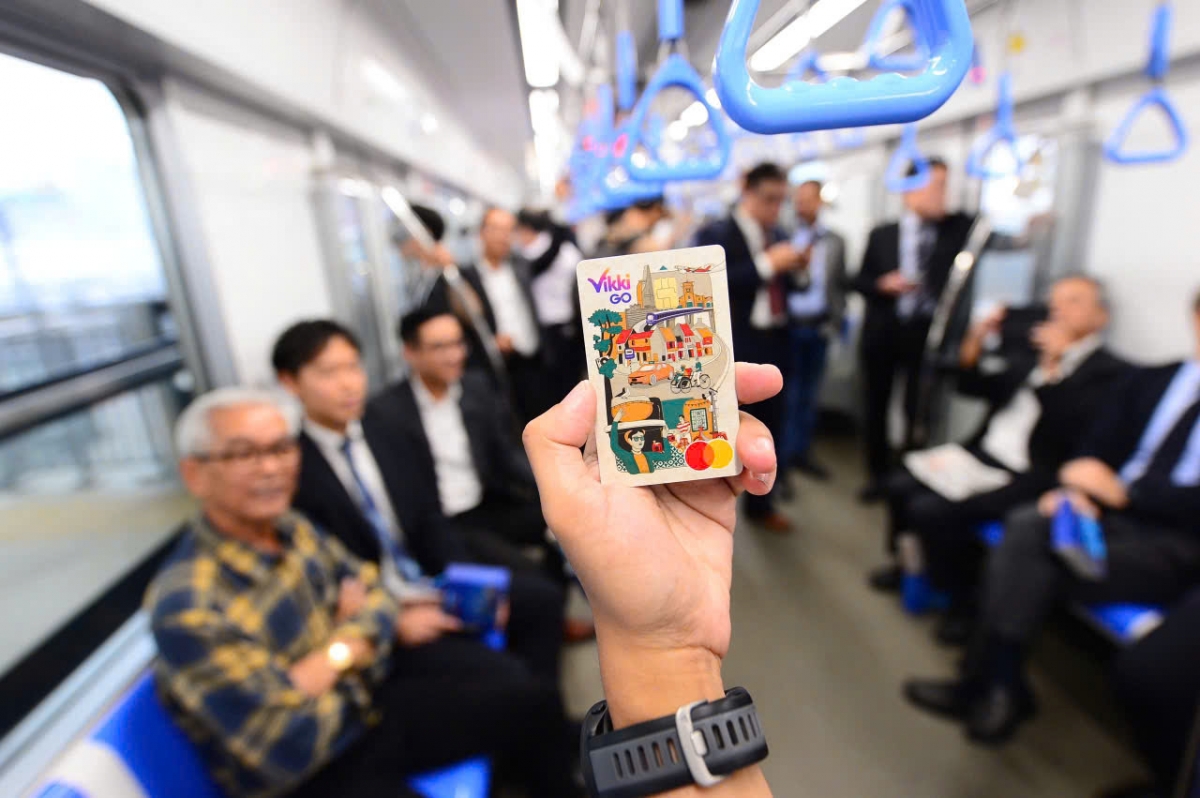  Người dân di chuyển thuận tiện tại metro số 1 với thẻ VikkiGO