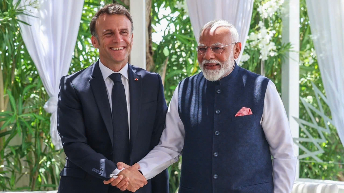 Thủ tướng Modi và Tổng thống Pháp Macron gặp nhau bên lề Hội nghị Thượng đỉnh G7 được tổ chức tại Italia vào tháng 6.2024 (Ảnh: ANI)